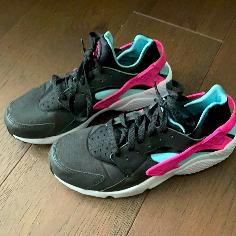 Miami  Nights colored Nike Hurraches